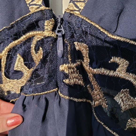 Blue Fashion Nova maxi dress sz large - Picture 4 of 4